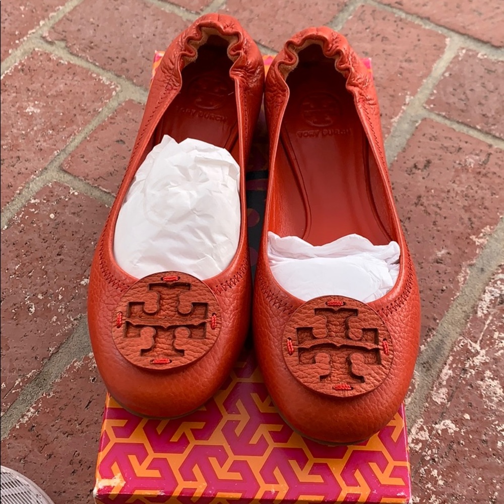Wild Berry tory burch reva size 7.5 brand new